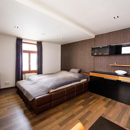 Aplend City Apartments Na Vrsku Bratislava Exterior foto