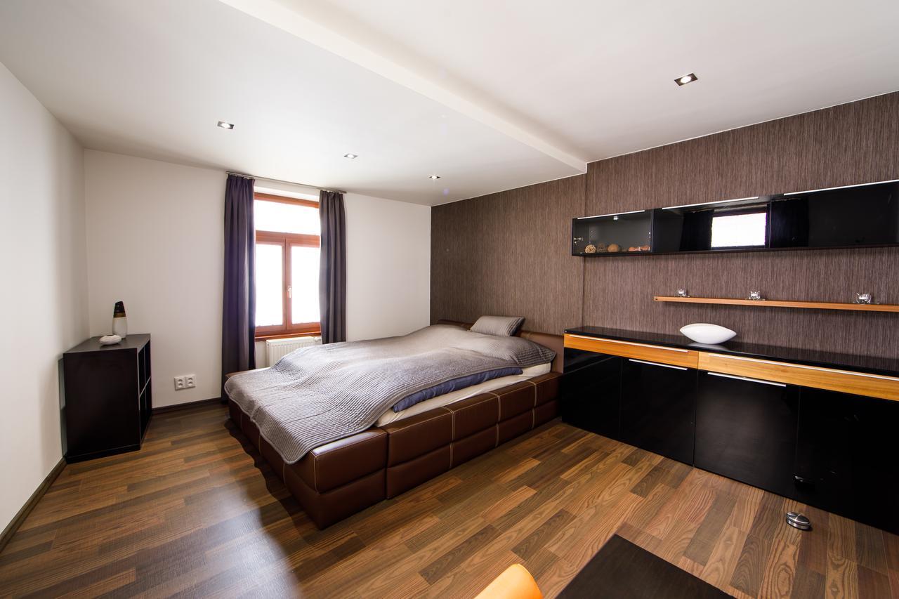 Aplend City Apartments Na Vrsku Bratislava Exterior foto